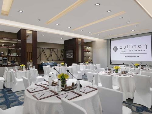pullman new delhi aerocity hotel