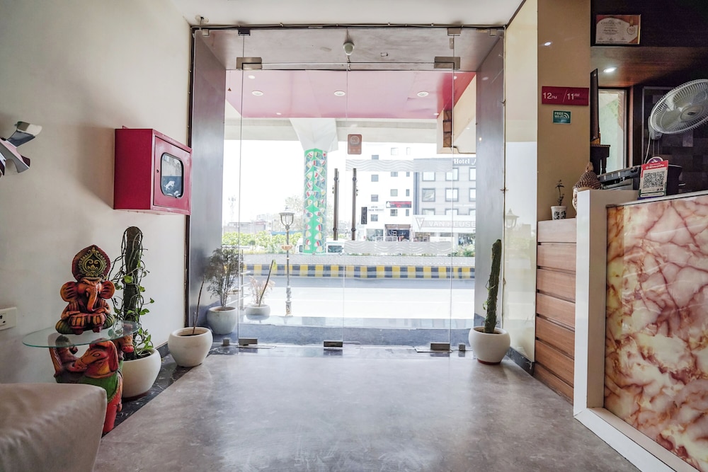 onlystay the taj heritage