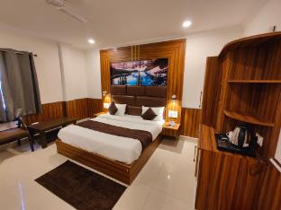 hotel luxeevista by navodayans