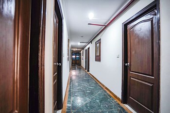 hotel luxeevista by navodayans