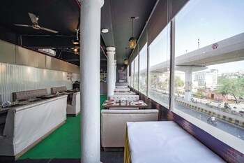 onlystay the taj heritage