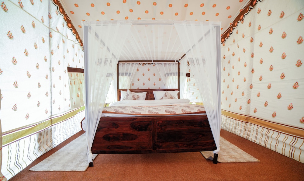 white rann the tent city