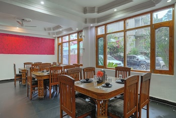 hotel naveen manali by blueko hotel