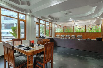 hotel naveen manali by blueko hotel