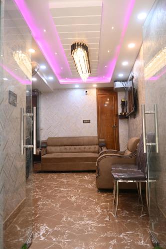 Divya Paying Guest House,,2 star