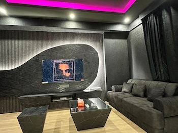 villa vistosa gomti nagar