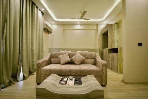 villa vistosa gomti nagar