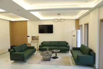 lords studio inn jamnagar