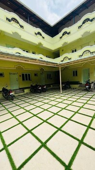 millennium eco retreat