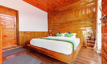 omvilla with mountain view