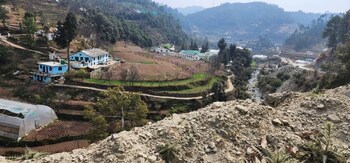 omvilla with mountain view