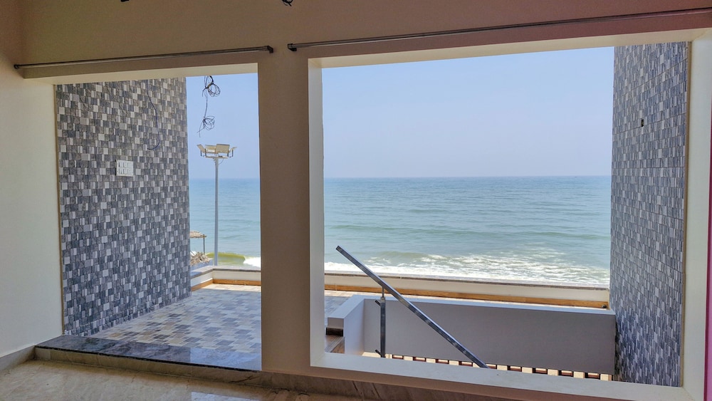 tere mere beach hotel pondicherry