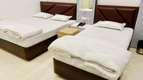 Hotel Shree Rameshwaram,,2 star