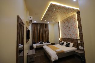 vl patil stays and banquets