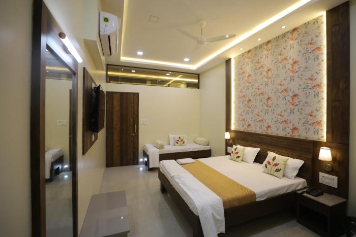 vl patil stays and banquets