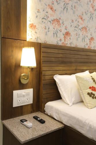 vl patil stays and banquets