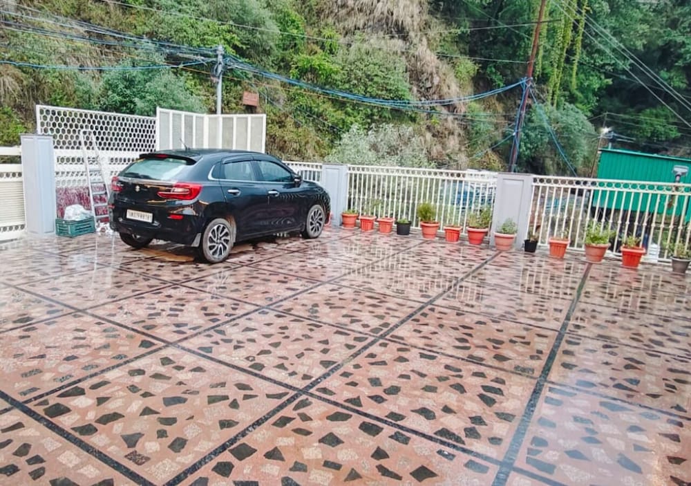 landour wood house