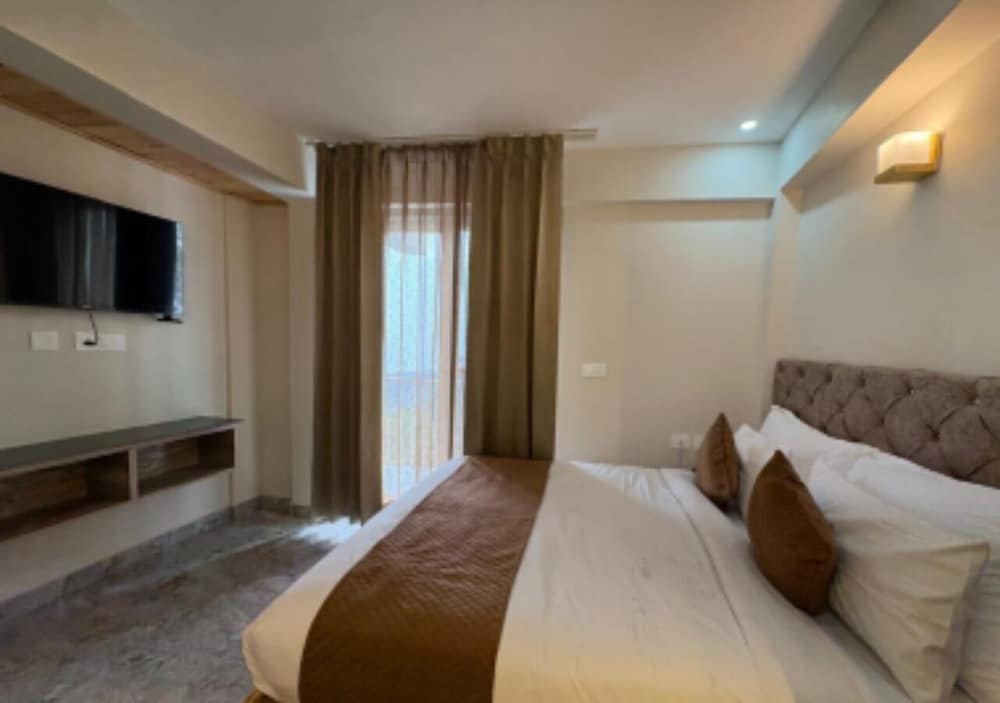 landour wood house