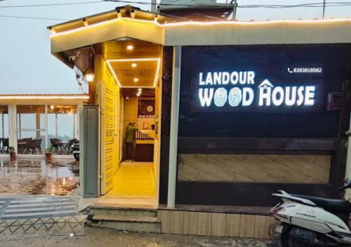 The Landour Wood House,,3 star