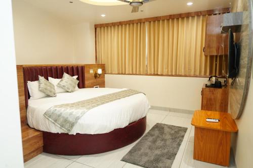 Hotel Bhagyalaxmi Luxury Inn,,3 star