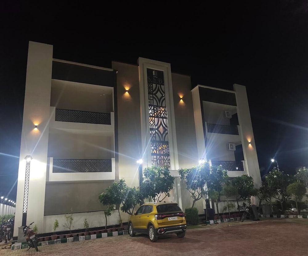hotel mandakini shri sadhna