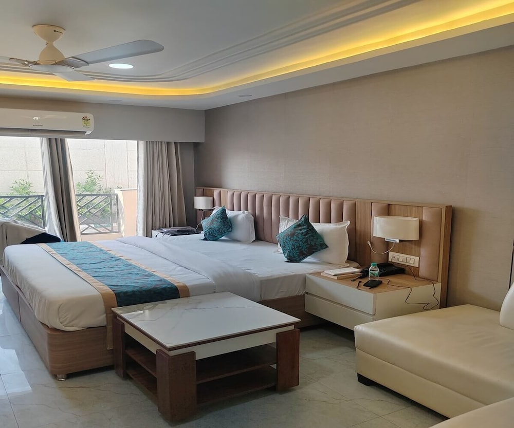 hotel mandakini shri sadhna