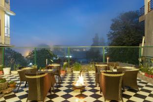 Summer Villa,,2 star