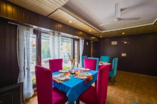 Summer Villa,,2 star