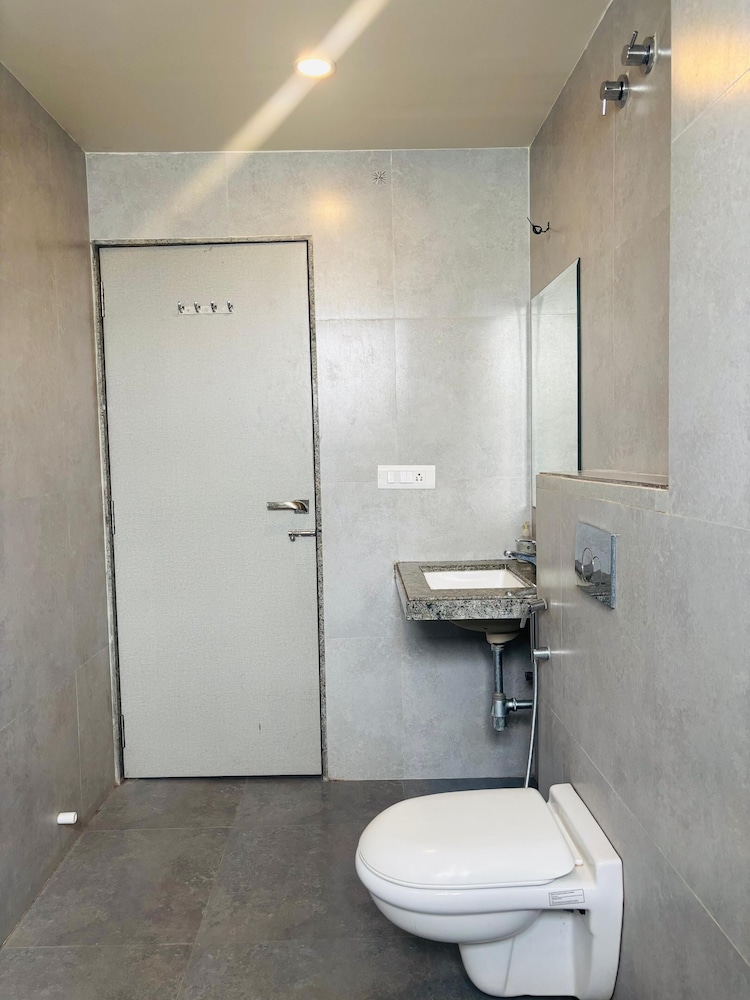 divya hotel and restaurant