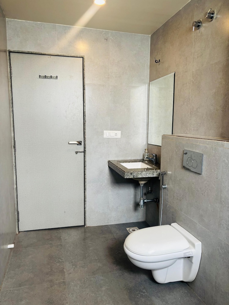 divya hotel and restaurant