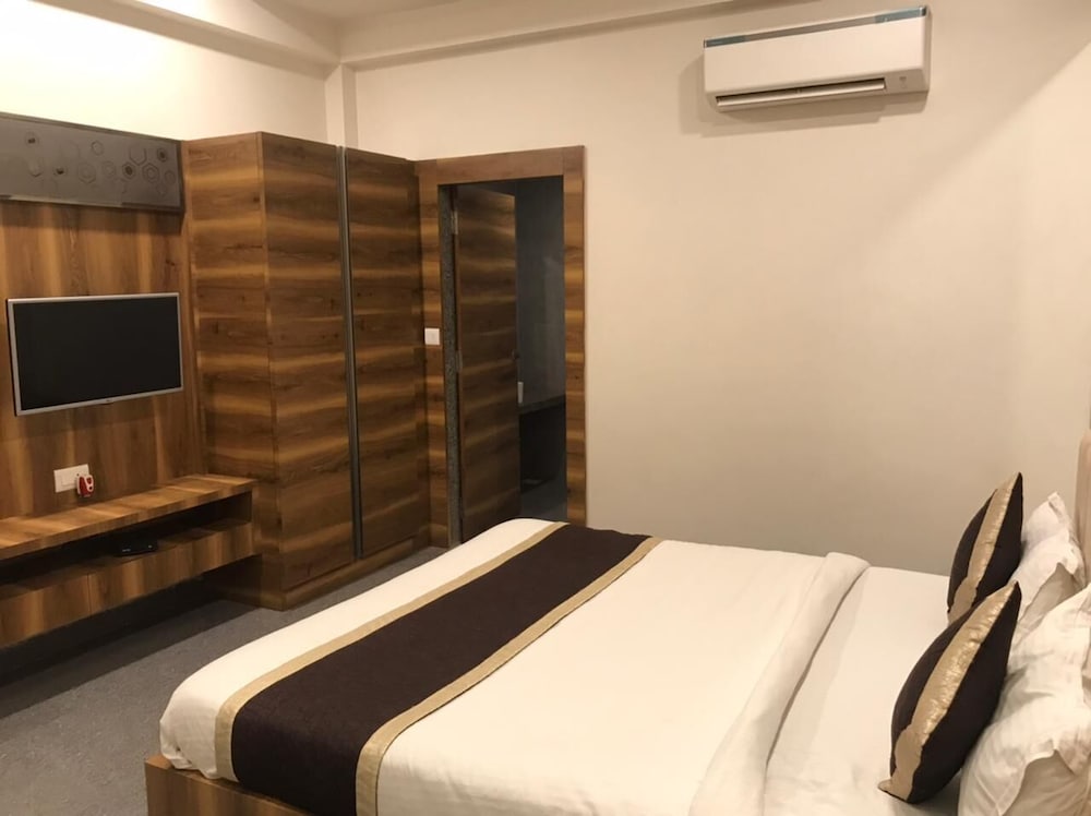 divya hotel and restaurant