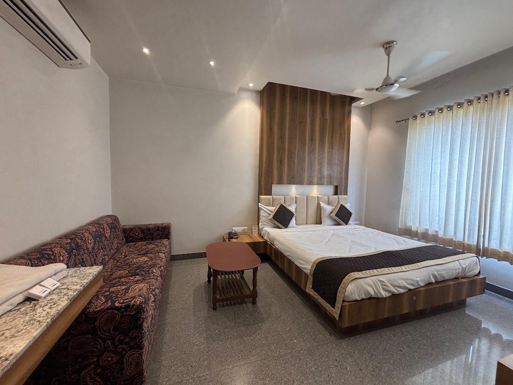 divya hotel and restaurant