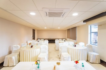 hotel supriya international sirsi