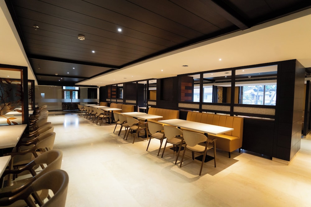 hotel supriya international sirsi