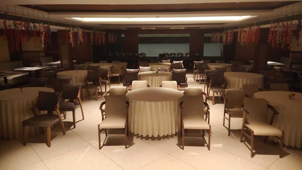 hotel supriya international sirsi