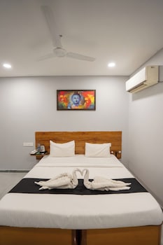 hotel vaishnavi classic