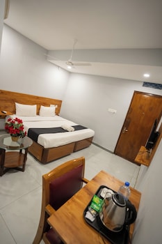 hotel vaishnavi classic