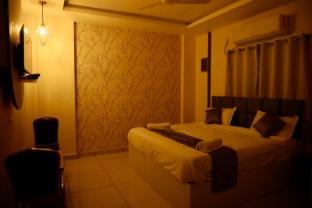 hotel vistaara grand