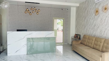 hotel vistaara grand