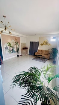 hotel vistaara grand