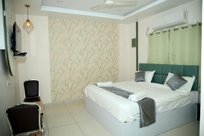 hotel vistaara grand