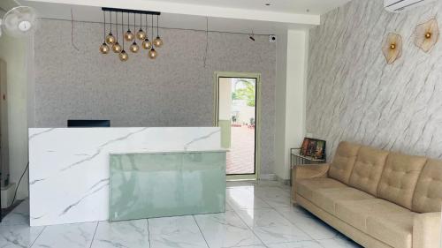 hotel vistaara grand