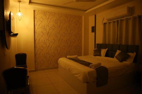 hotel vistaara grand