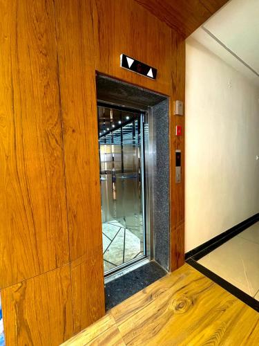 Hotel Ganga Palace,,2 star