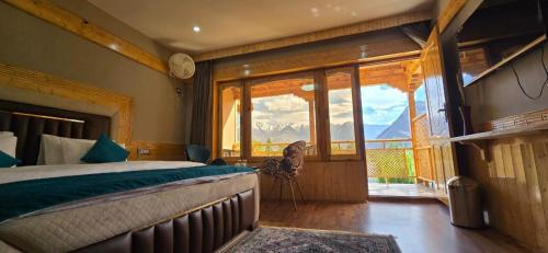 Lavender House,,2 star