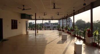 hotel bindram palace