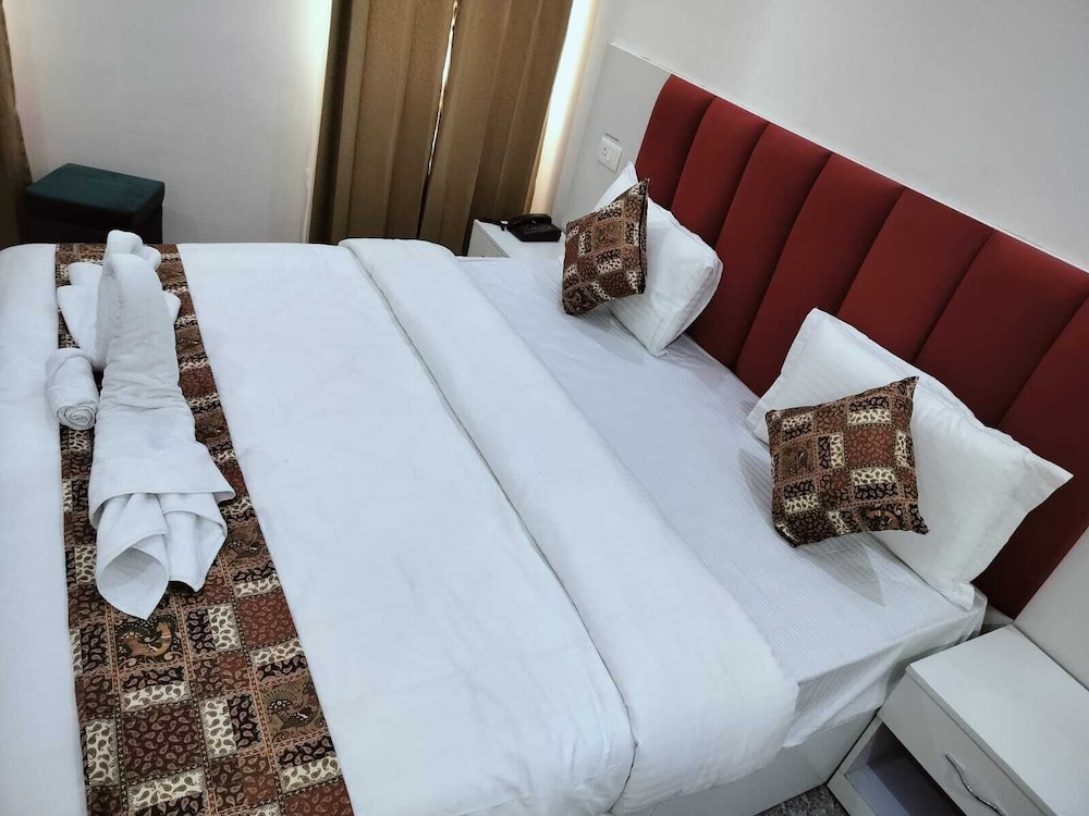 hotel bindram palace
