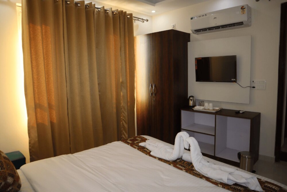 hotel bindram palace