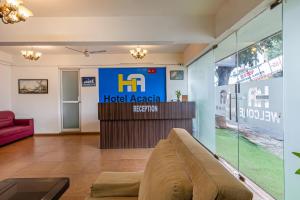 hotel acacia yelahanka