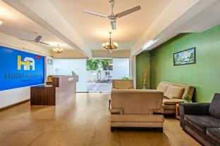 hotel acacia yelahanka